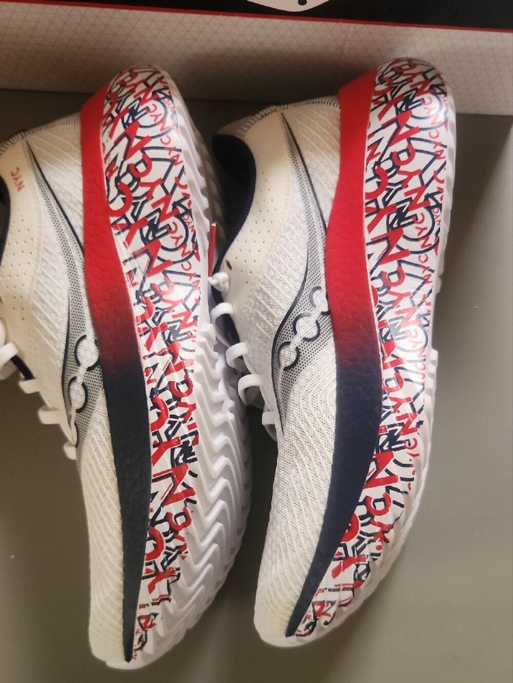 Saucony Kinvara Pro Nyc Running Shoes - Picture 3 of 3